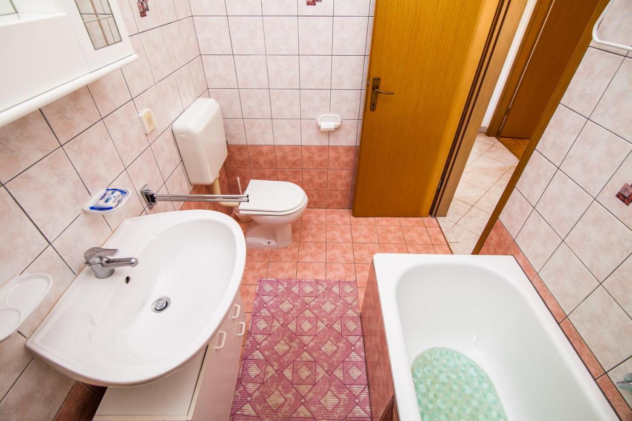 Apartman Kristina Apartment Banjole Exterior photo