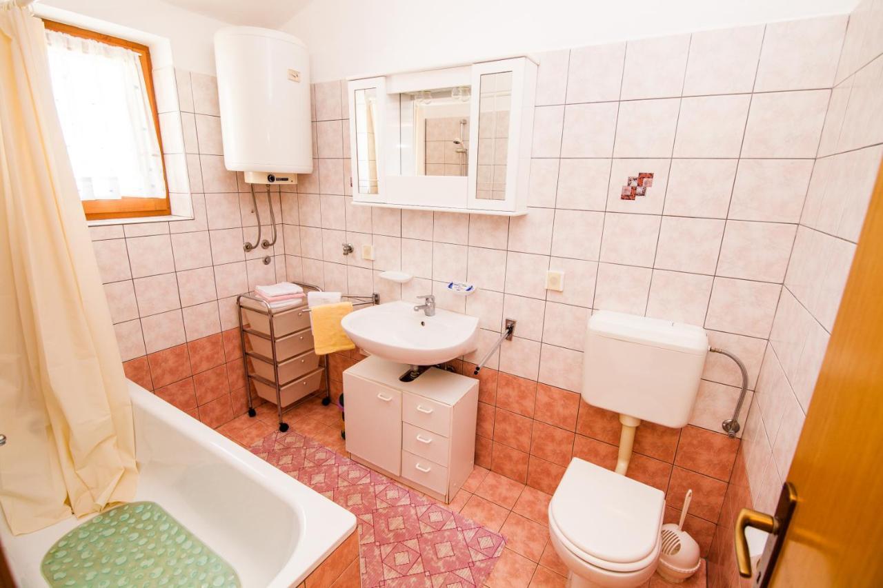 Apartman Kristina Apartment Banjole Exterior photo